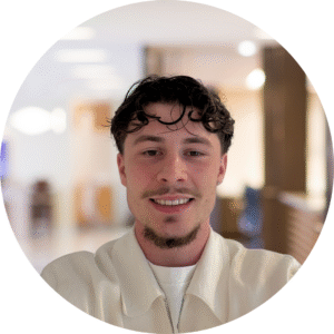 Simon Humbert Chef de projet événementiel junior Photo de présentation Simon Humbert Chef de projet événementiel junior